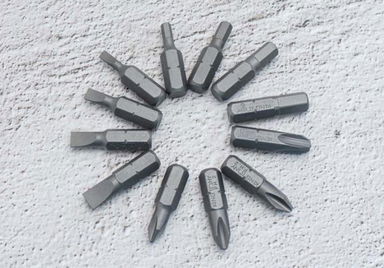 ZESTAW BITÓW 1/4" 32cz. Z UCHWYTEM 7702-25 +753-63, PŁASKIE 3 - 6mm, PH1-PH3, PZ1- PZ3, HEX 3 - 6mm, TORX T10 -T40 King Tony